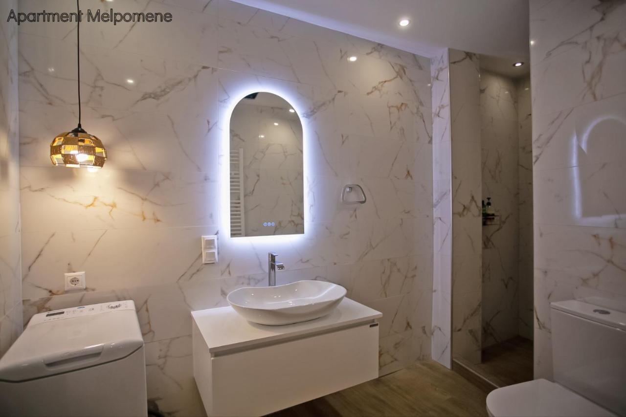 Apartment Polymnia & Melpomene By Heloni *